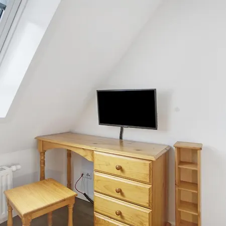 Apartment With Lake View, Private Garden And Wi-Fi Apartament *