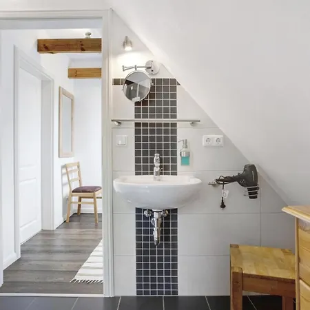 Apartment With Lake View, Private Garden And Wi-Fi 아파트 Gellenthin